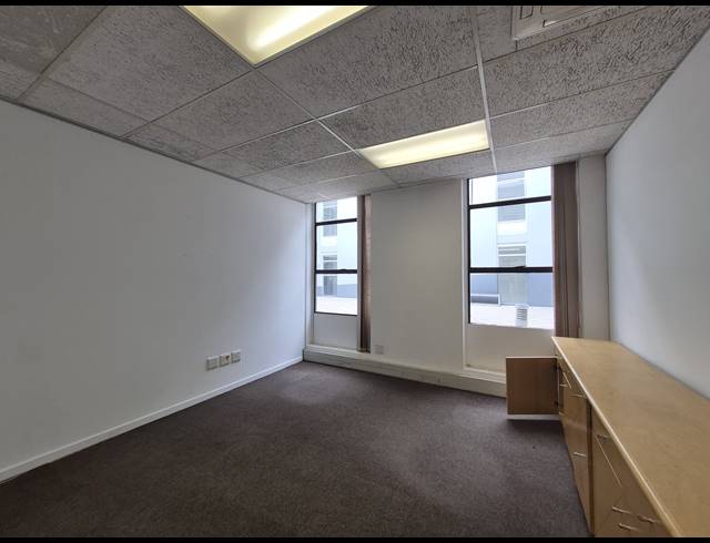 419M² OFFICE TO LET IN CRAIGHALL